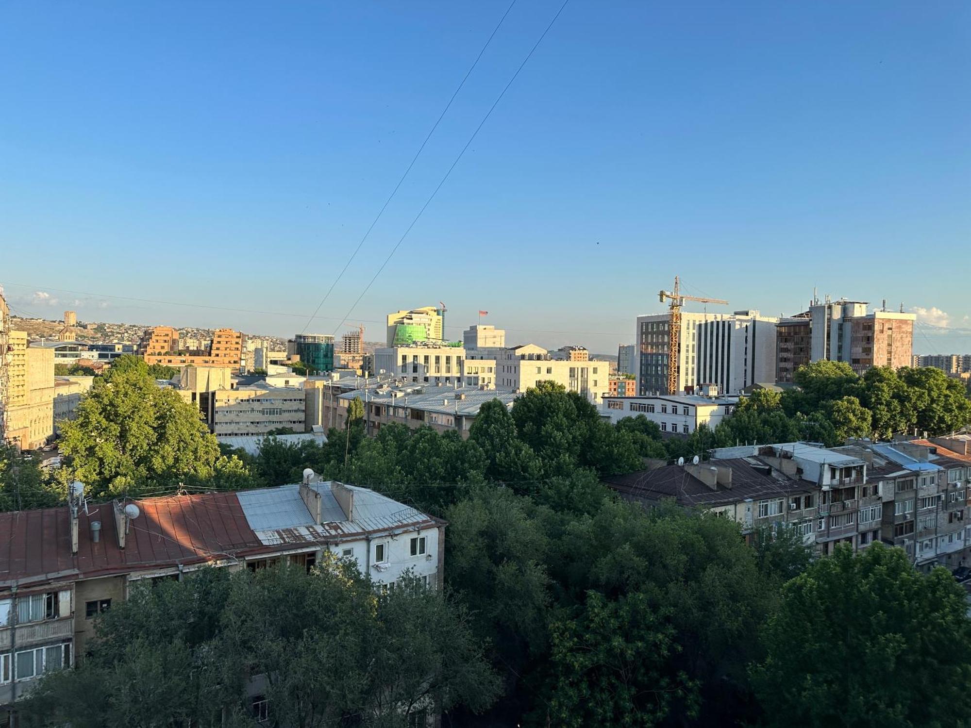 Yeznik Koghbatsi - Amiryan Crossroads 1 Bedroom Comfy Apartment With Balcony Ko100 Erivan Exterior foto