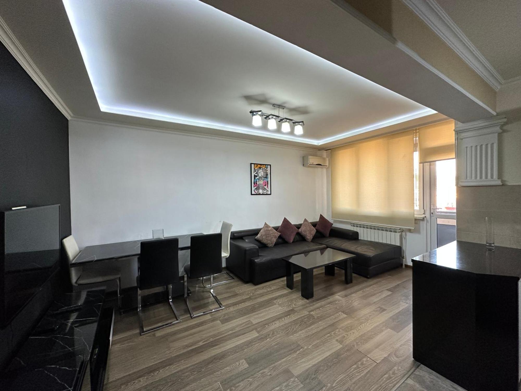 Yeznik Koghbatsi - Amiryan Crossroads 1 Bedroom Comfy Apartment With Balcony Ko100 Erivan Exterior foto