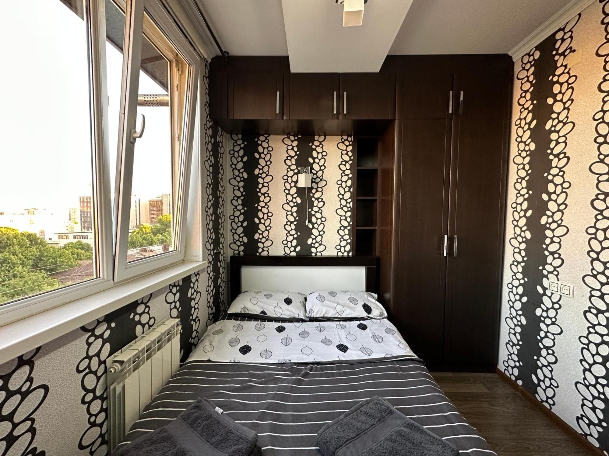 Yeznik Koghbatsi - Amiryan Crossroads 1 Bedroom Comfy Apartment With Balcony Ko100 Erivan Exterior foto